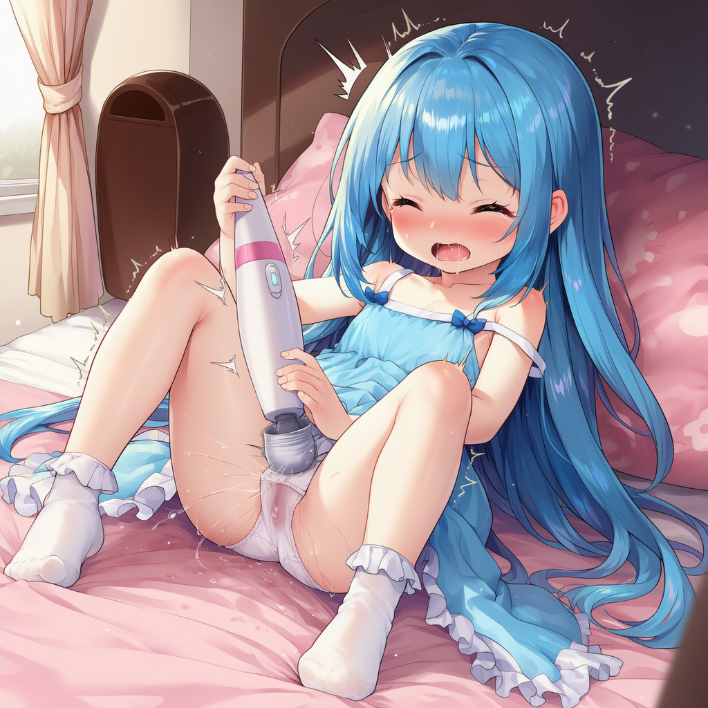 電気マッサージ機でオナニーをする少女